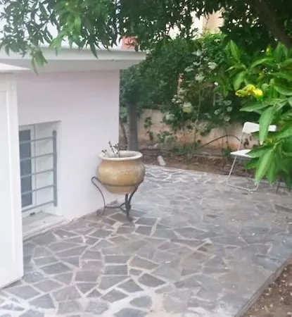 Kamellia, Semi-basement Sweet Διαμέρισμα